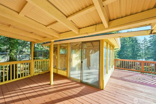 22115 Maple Drive NW, Lakebay, WA 98349