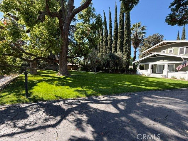 2071 E North Bear Creek, Merced, CA 95340
