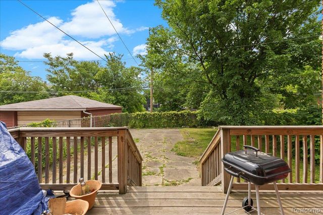 4267 Seebaldt Street, Detroit, MI 48204