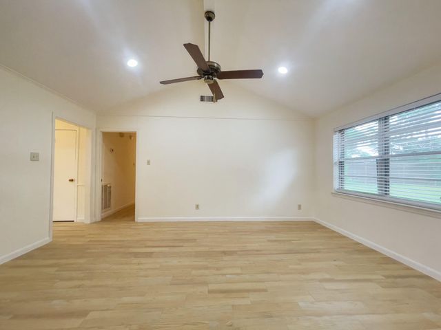 7710 Romney Road, Houston, TX 77036