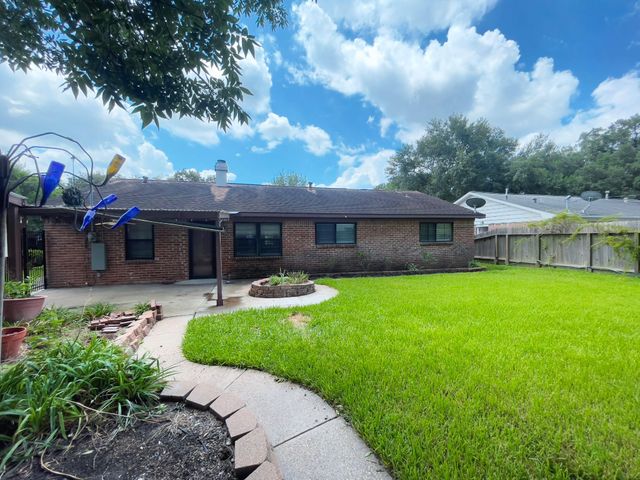 7710 Romney Road, Houston, TX 77036