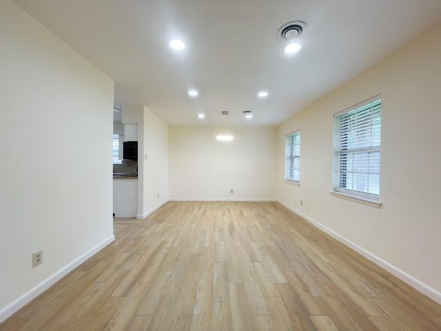 7710 Romney Road, Houston, TX 77036