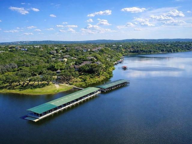 300 Wesley Ridge DR, Spicewood, TX 78669