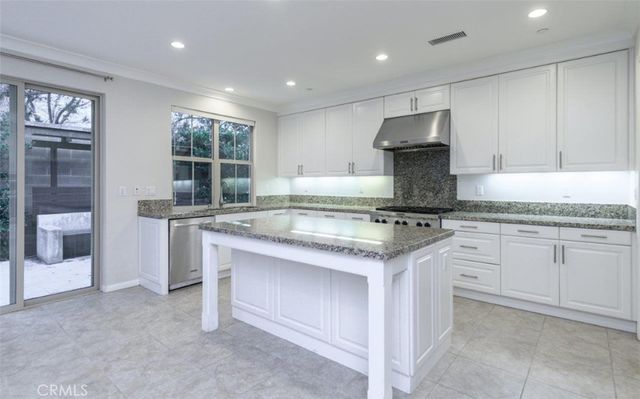214 Shelbourne, Irvine, CA 92620