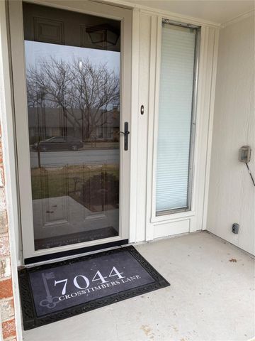 7044 Crosstimbers Lane, North Richland Hills, TX 76182