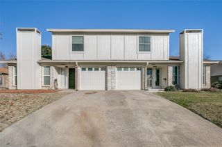 7044 Crosstimbers Lane, North Richland Hills, TX 76182