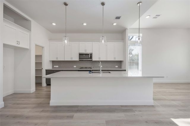 1707 Sterling Water Drive, Missouri City, TX 77459