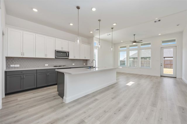 1707 Sterling Water Drive, Missouri City, TX 77459