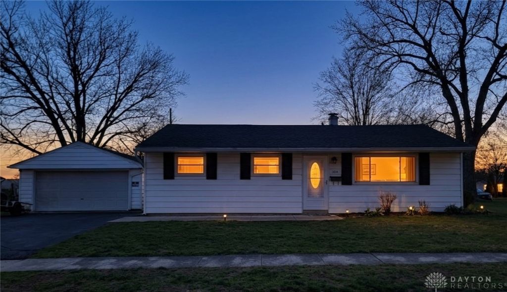 304 Inverness Avenue, Vandalia, OH 45377