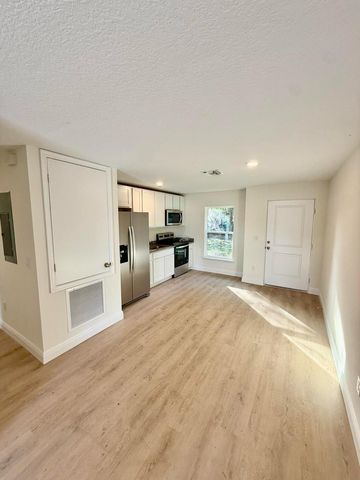 505 N 27th Street, Fort Pierce, FL 34947