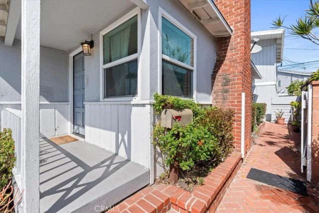 5829 E 2nd, Long Beach, CA 90803