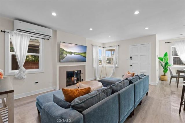 5829 E 2nd, Long Beach, CA 90803