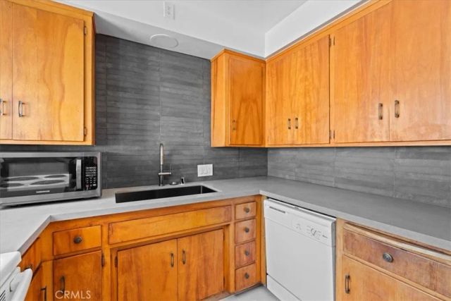 5829 E 2nd, Long Beach, CA 90803