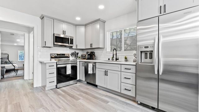 6400 Coyle Ave, Carmichael, CA 95608