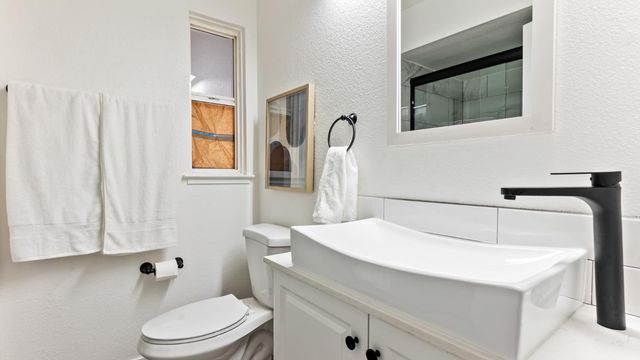 6400 Coyle Ave, Carmichael, CA 95608