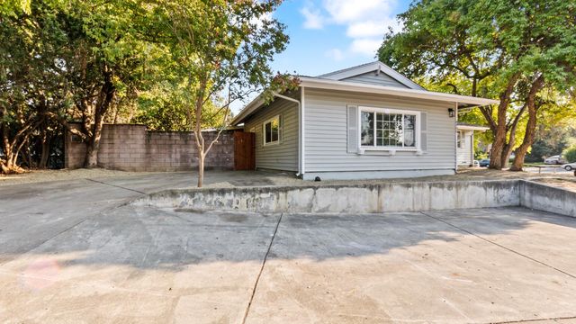 6400 Coyle Ave, Carmichael, CA 95608
