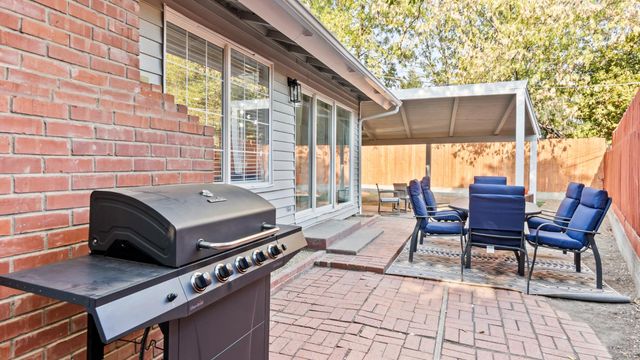 6400 Coyle Ave, Carmichael, CA 95608