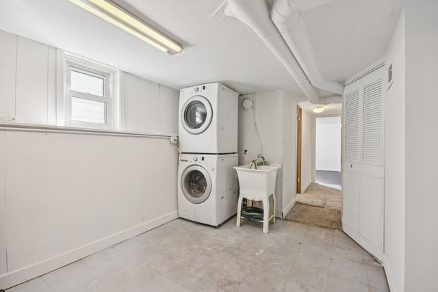 2511 Davisson Street, River Grove, IL 60171