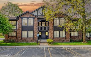 29177 Wellington 51, Southfield, MI 48034