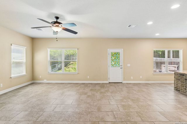 10622 Gentle Fox Bay, San Antonio, TX 78245