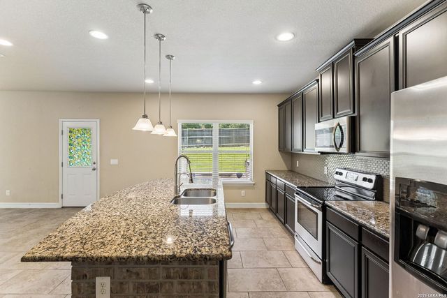 10622 Gentle Fox Bay, San Antonio, TX 78245