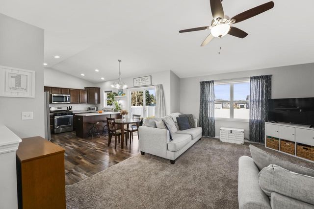 100 E Gailen LANE, Milton, WI 53563