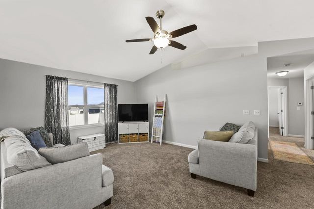 100 E Gailen LANE, Milton, WI 53563