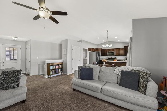 100 E Gailen LANE, Milton, WI 53563