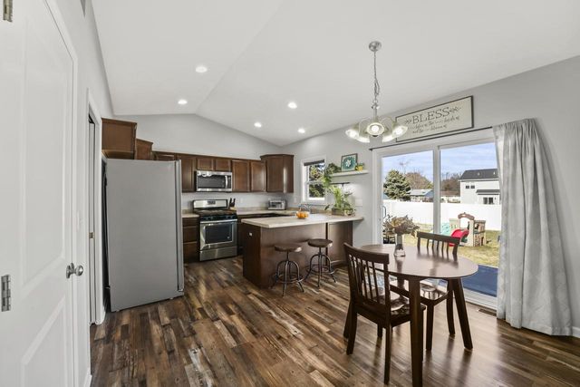 100 E Gailen LANE, Milton, WI 53563