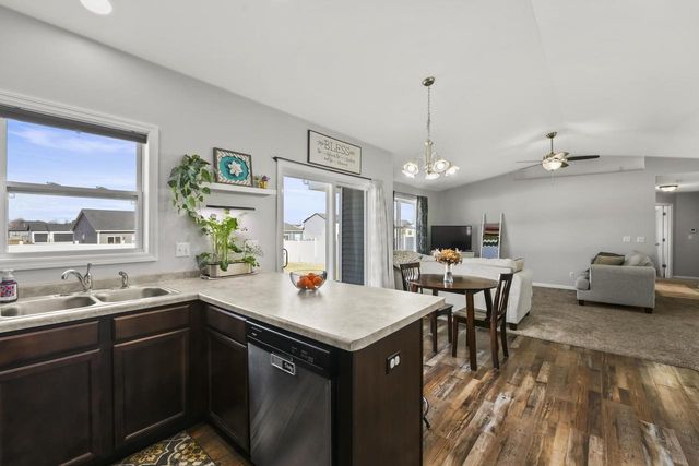 100 E Gailen LANE, Milton, WI 53563