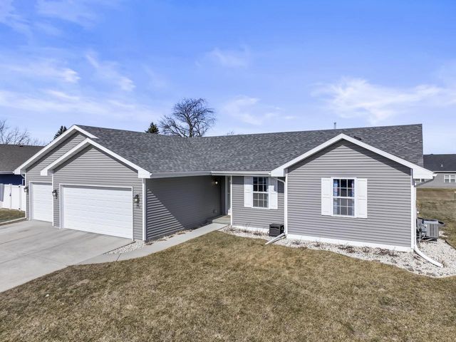 100 E Gailen LANE, Milton, WI 53563