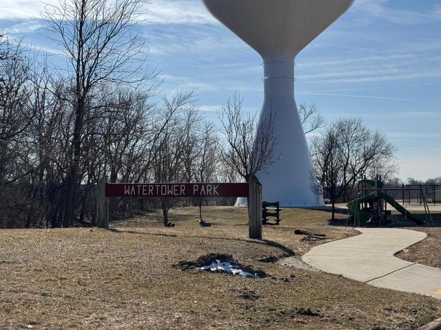 100 E Gailen LANE, Milton, WI 53563