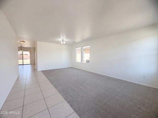 1043 E DANIELLA Drive, San Tan Valley, AZ 85140