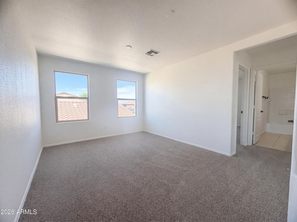 1043 E DANIELLA Drive, San Tan Valley, AZ 85140 — photo 4