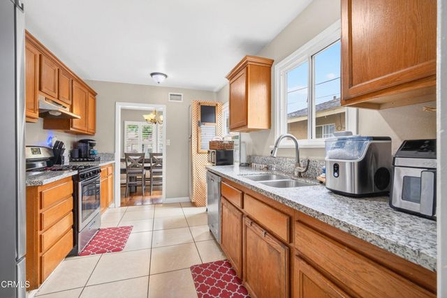 431 W Cornell Drive, Rialto, CA 92376
