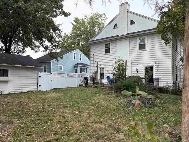 1019 Ravenswood Drive, Evansville, IN 47714