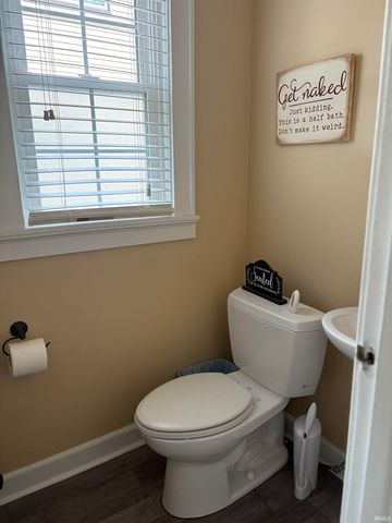 1019 Ravenswood Drive, Evansville, IN 47714