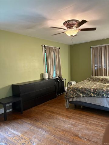 1019 Ravenswood Drive, Evansville, IN 47714