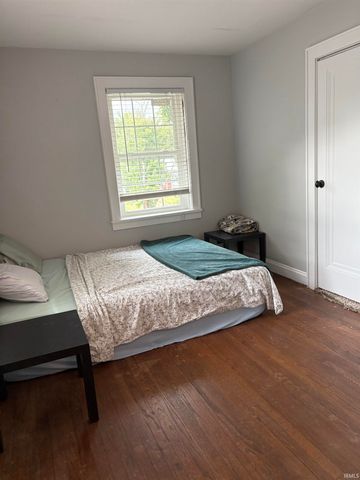 1019 Ravenswood Drive, Evansville, IN 47714