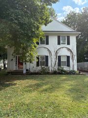 1019 Ravenswood Drive, Evansville, IN 47714