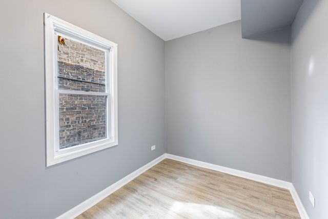 8428 S Escanaba Avenue, Chicago, IL 60617