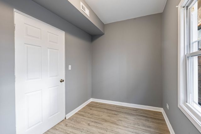 8428 S Escanaba Avenue, Chicago, IL 60617