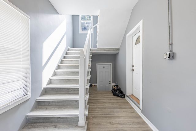 8428 S Escanaba Avenue, Chicago, IL 60617