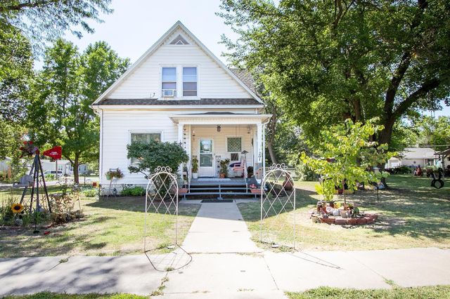201 N Elm St, Whitewater, KS 67154