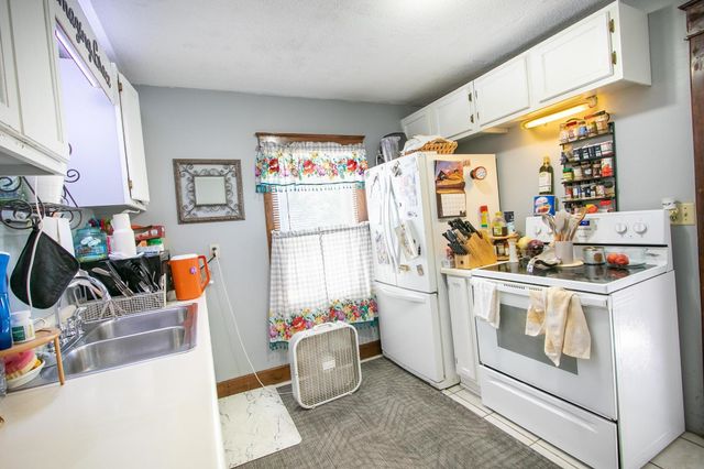 201 N Elm St, Whitewater, KS 67154