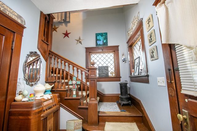 201 N Elm St, Whitewater, KS 67154