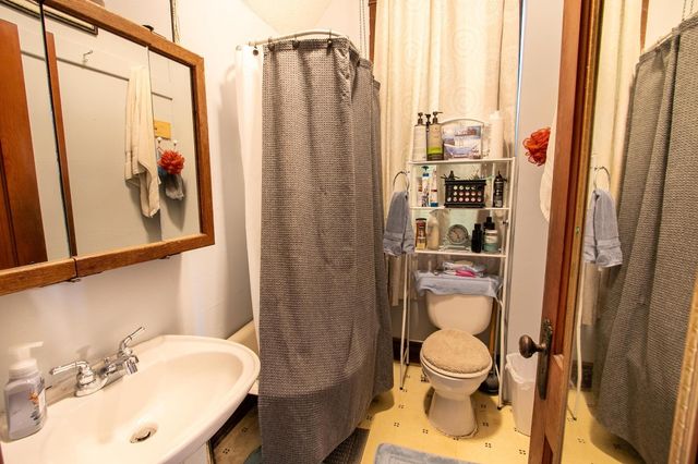 201 N Elm St, Whitewater, KS 67154