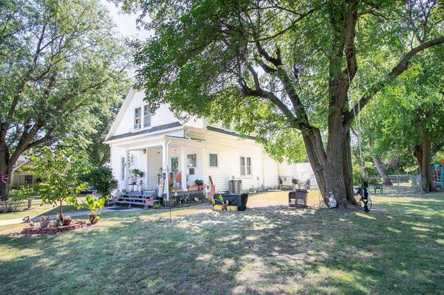 201 N Elm St, Whitewater, KS 67154