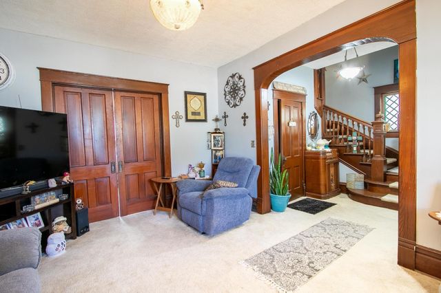 201 N Elm St, Whitewater, KS 67154