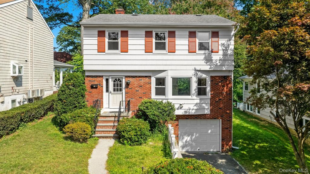 105 Sprague Road, Scarsdale, NY 10583